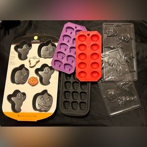 Wilton Halloween Baking Molds Lot